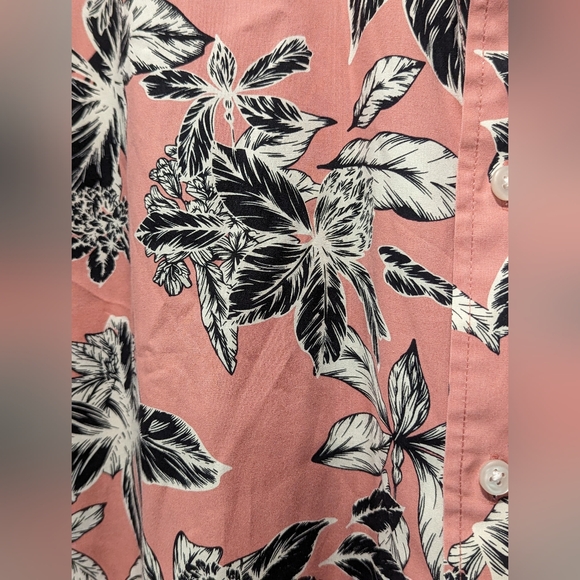 Good threads poplin 100% cotton Hawaiian shirt. Short sleeves. unisex. Pink. - Picture 7 of 7